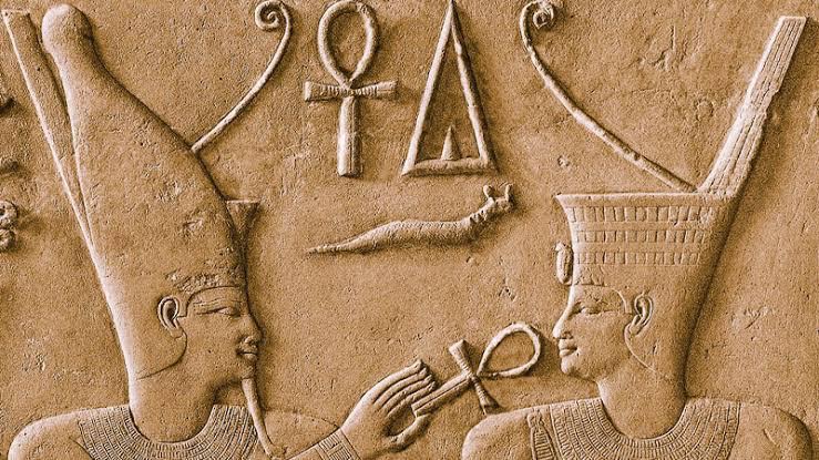 Le pied égyptien : signification et origine